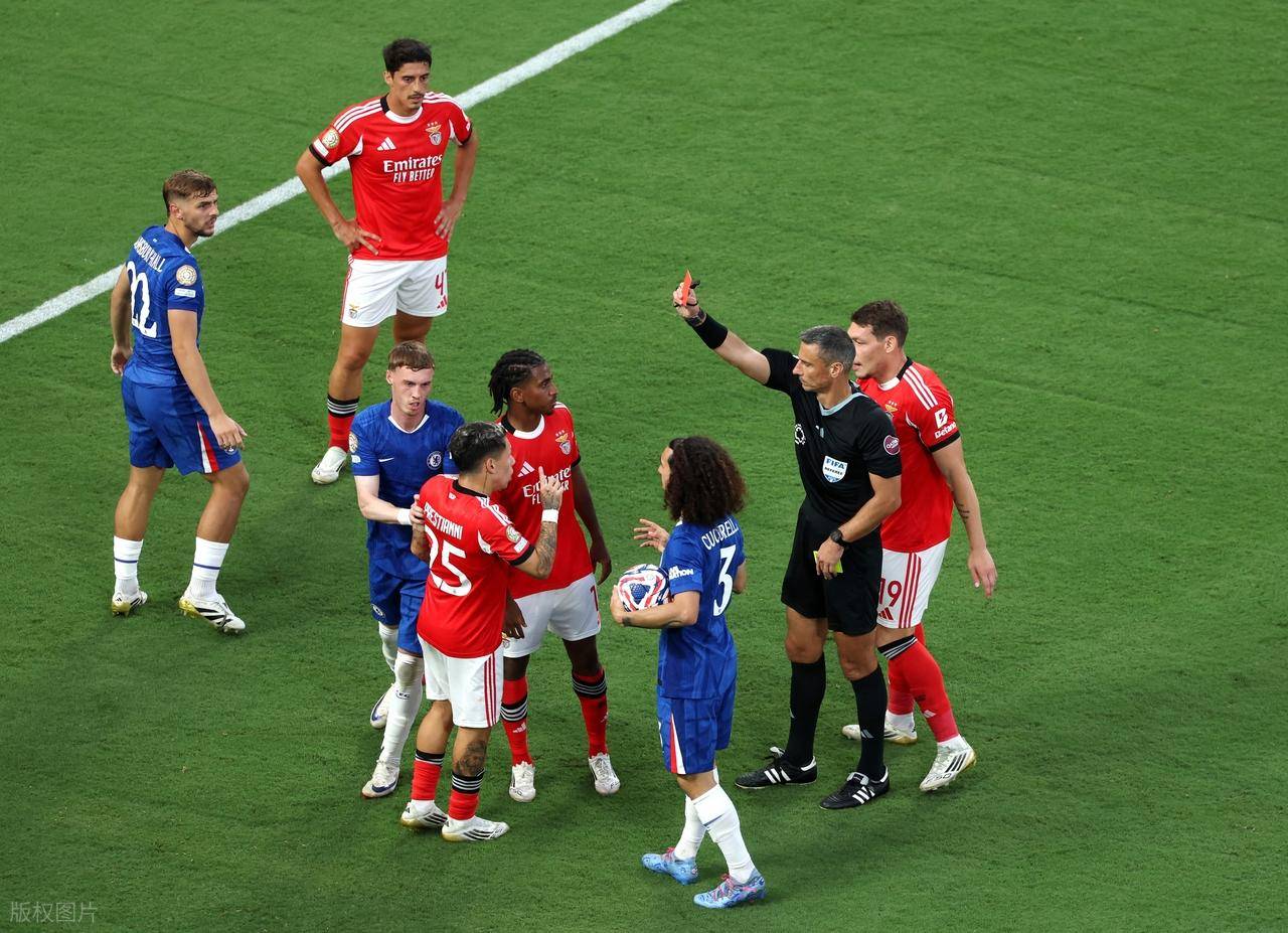  阿扎伦卡关键节点惊险取胜，切尔西带队取胜！