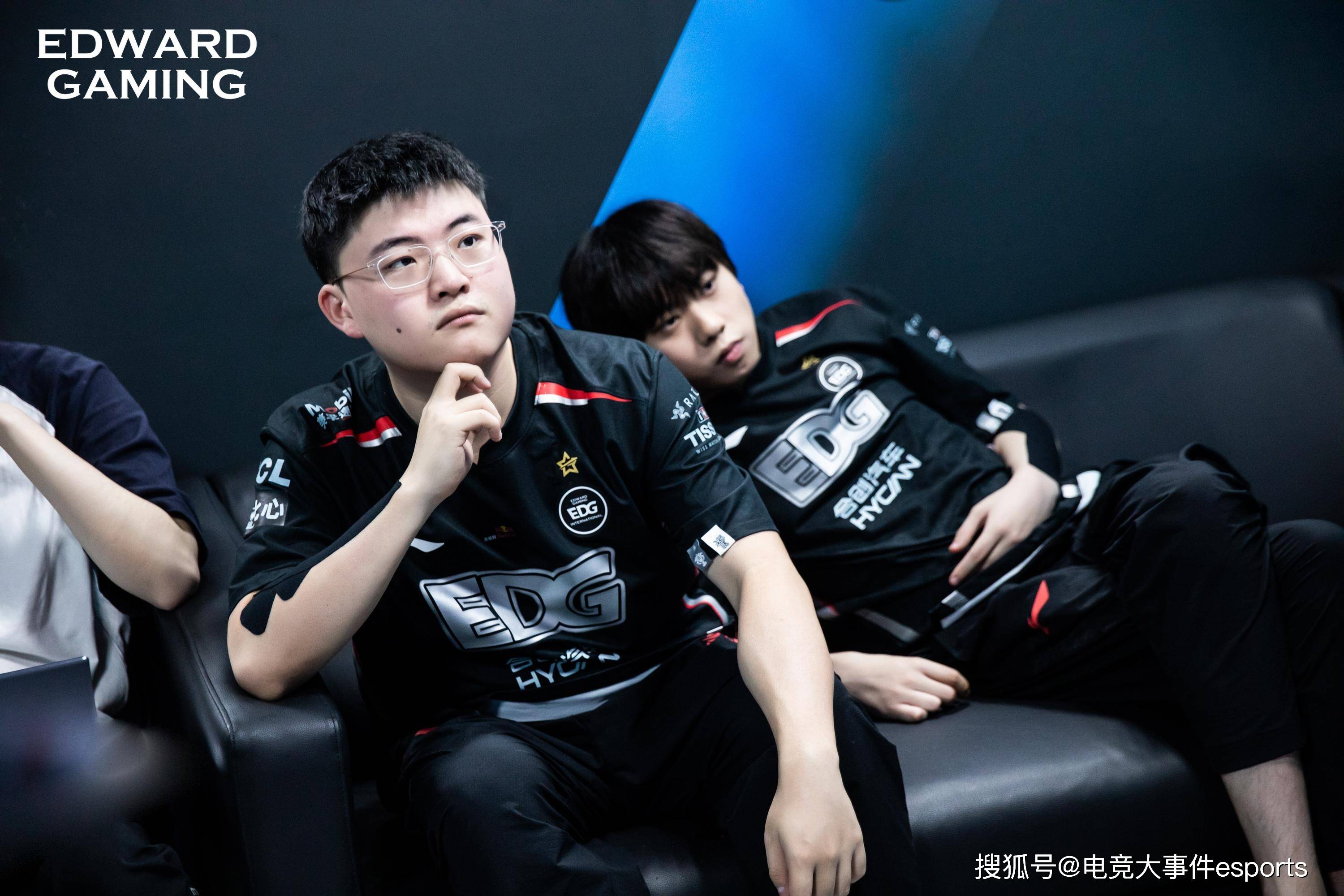 Uzi在C9比赛中势不可挡，挺进下一轮引发热议！的简单介绍